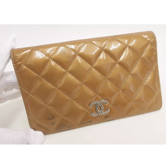 Authentic CHANEL Wallet Matelasse patent leather Bifold Long Wallet 💝 - Picture 2 of 8